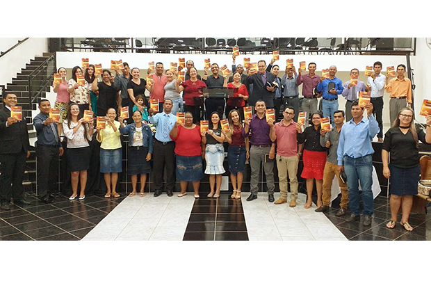Imagem de Abertura do Curso de Evangelismo Filadélfia-CEFI na AD em Chupinguaia-RO. Pr. Pres. Elio Xavier.
