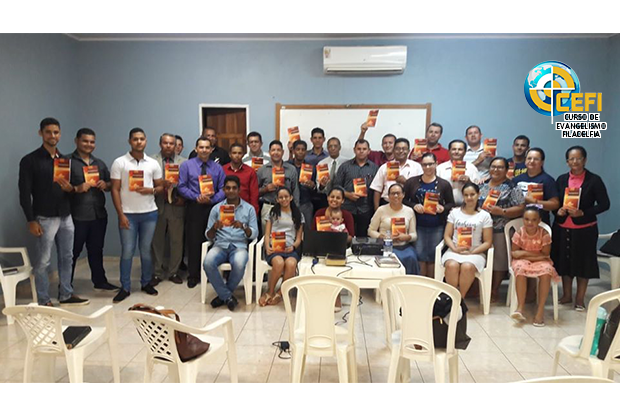 Imagem de Abertura do Núcleo 74 do Curso de Evangelismo Filadélfia - CEFI, na AD em Campo Novo dos Parecis -MT. Esta é a turma de segunda-feira.